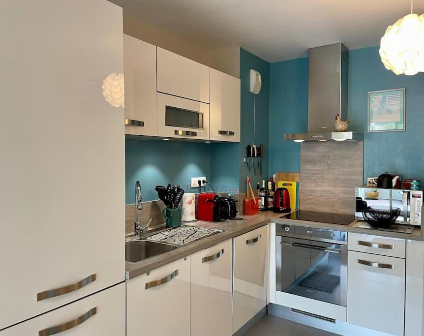 21 - Tres Agreable Rdc Avec Terrasse Et Parking Apartamento Bandol Exterior foto