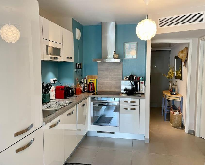 21 - Tres Agreable Rdc Avec Terrasse Et Parking Apartamento Bandol Exterior foto