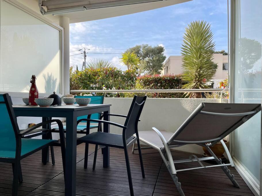 21 - Tres Agreable Rdc Avec Terrasse Et Parking Apartamento Bandol Exterior foto